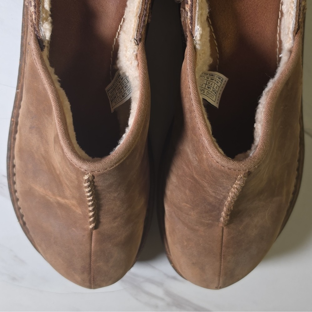 UGG Australia Men's‎ Brown Leather Slip-On Sheepskin Slippers US 9